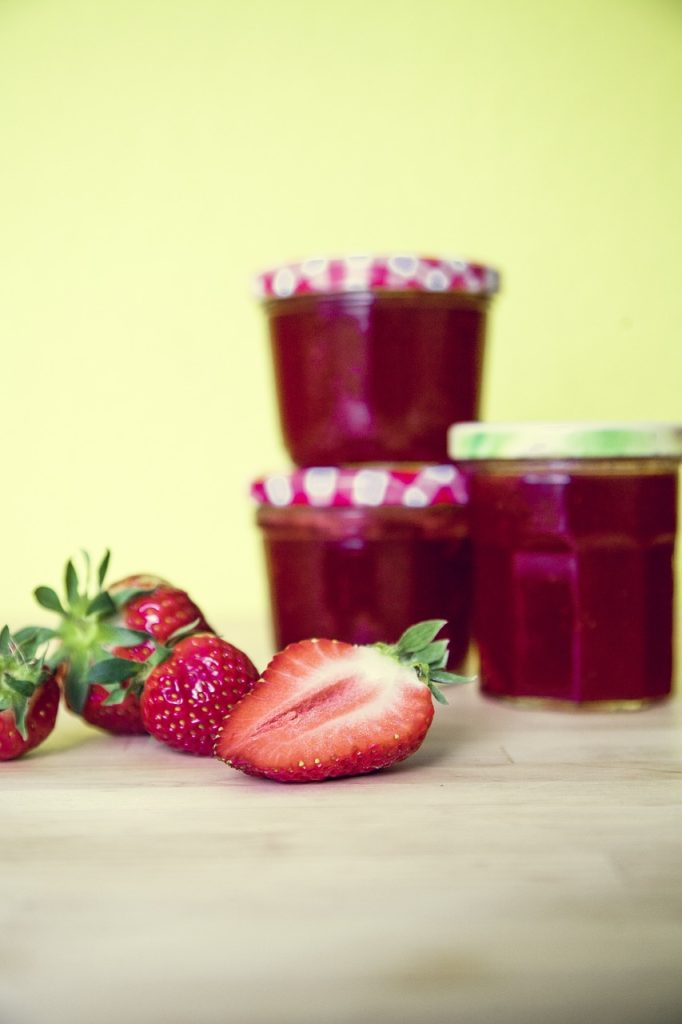 strawberries, jam, glass-599527.jpg