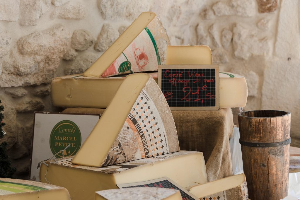 cheeses, emmental, food, dairy products, regional products, emmental, emmental, dairy products, dairy products, dairy products, dairy products, dairy products-1952406.jpg