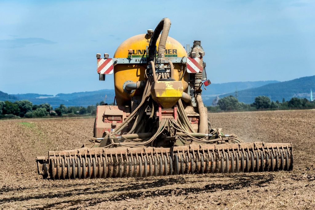 tractor, equipment, agriculture, tillage, fertilizer, harvest, field, rural, cultivation, machine, fertilization, field work, germany, landscape, fields, grain, arable land, floor, seed-8387089.jpg